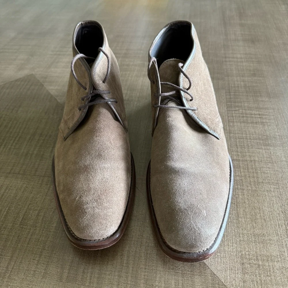 Men's Taupe Suede Chukka Boots